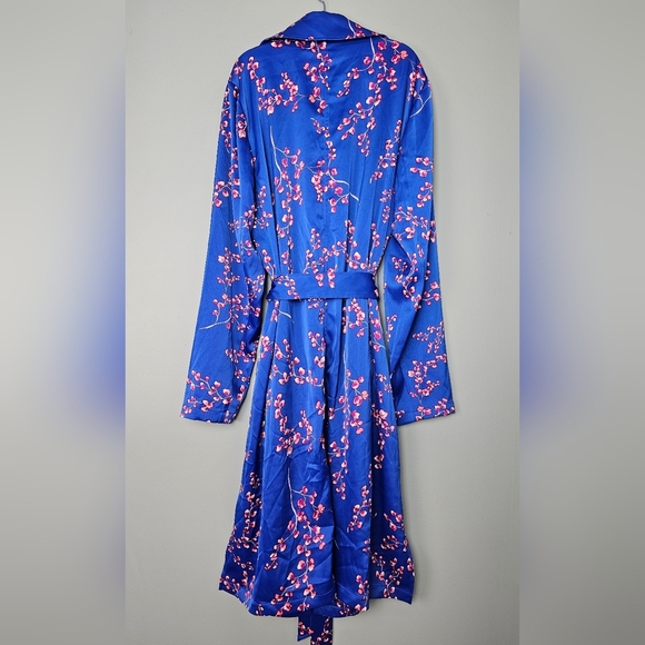 J Jason Wu Women's Woven Printed Lightweight Satin Floral Trench, Blue & Pink - Picture 9 of 14